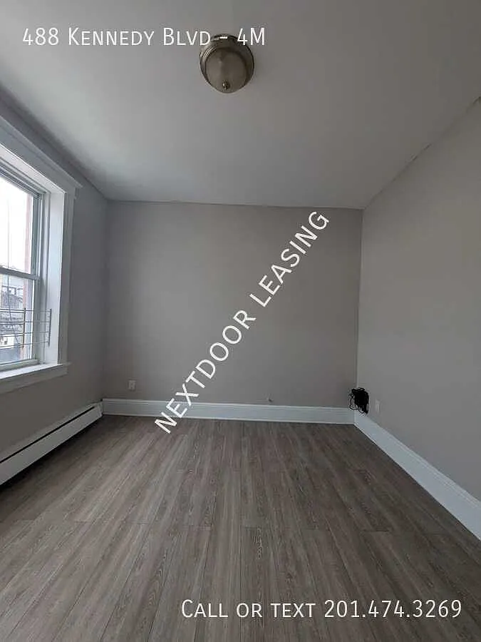 488 Kennedy Blvd — Photo 3