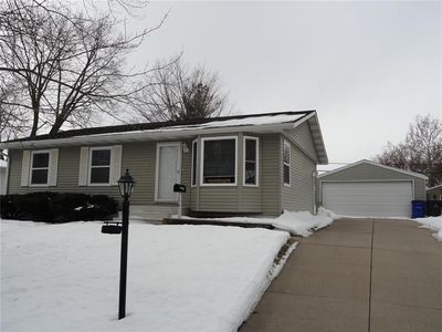 158 Crestridge Dr NW, Cedar Rapids, IA, 52405