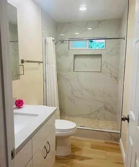 4084 Sunset Ln #C — Photo 2
