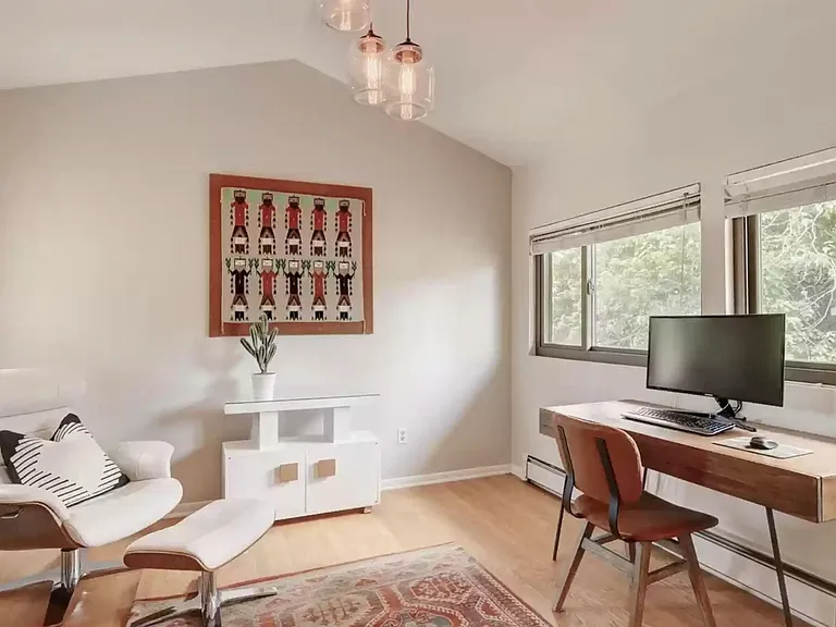 551 Detroit St — Photo 3