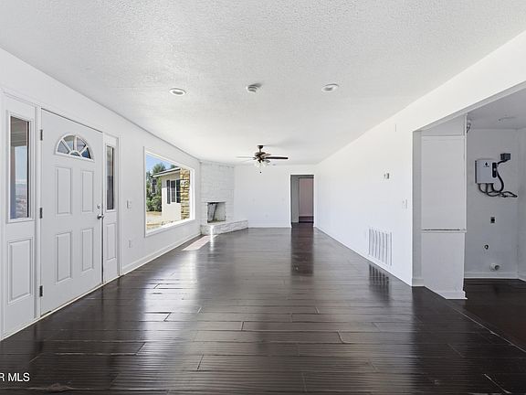 4th image of 18531 E Palmdale Blvd