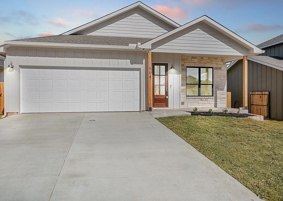 1st image of 714 Cirrus Ln