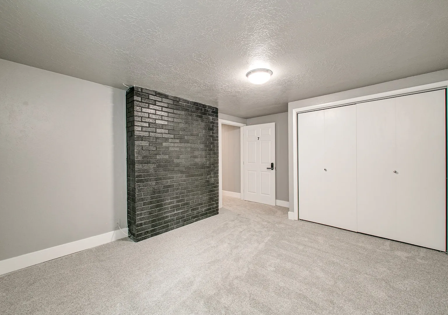 10930 W Sandhurst Dr — Photo 3