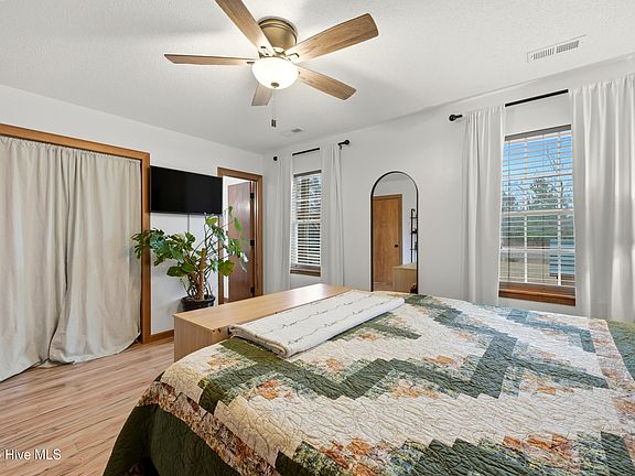 4th image of 218 Redberry Drive