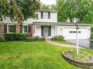 50 Peakview Dr, Henrietta, NY 14467