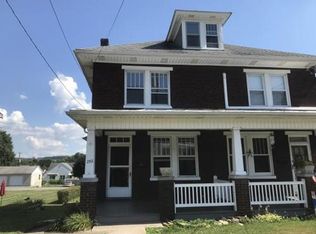 252 W Market St, Hallam, PA 17406