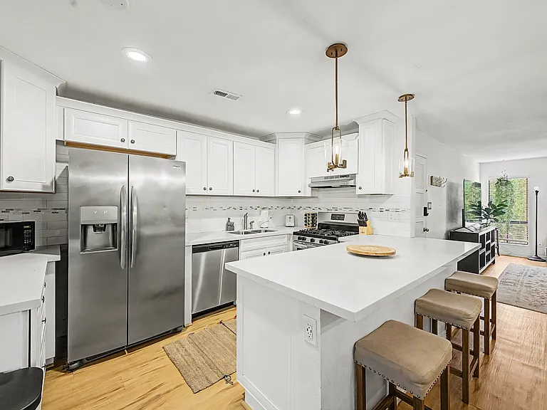 4950 N Miller Rd #ROAD200 — Photo 4