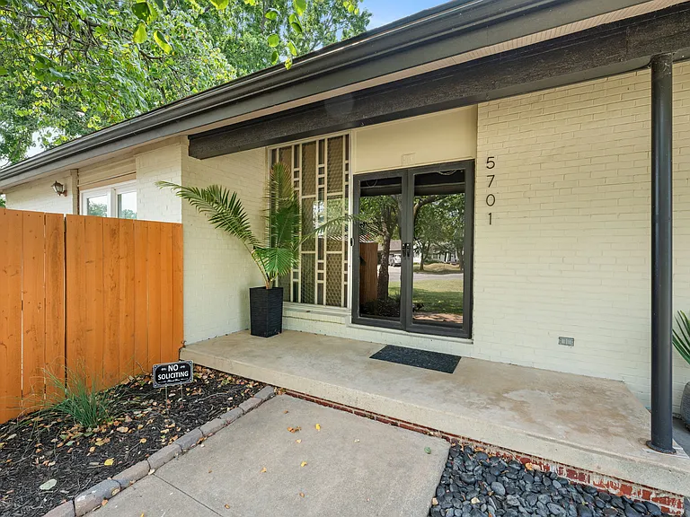 5701 E Perryton St — Photo 4
