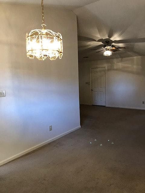 1st image of 109 W College Manor Dr