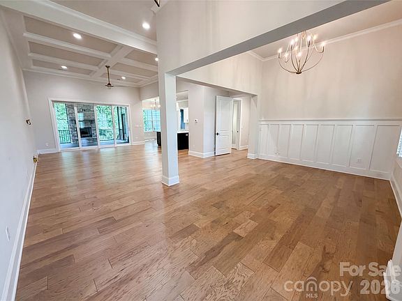 3rd image of 1020 Irish Creek Dr