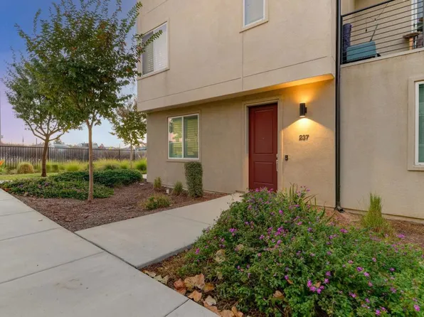 5276 Beachfront Cove St #237, San Diego, CA 92154