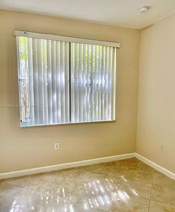4th image of 8514 NW 111th Ct