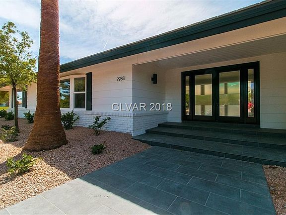 3rd image of 2988 Vista Del Sol Ave