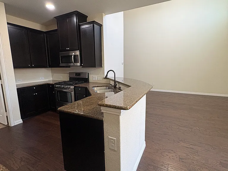 913 Brookville Ct #913 — Photo 9