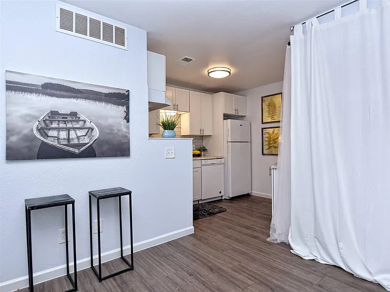 1840 Burton Dr #109 — Photo 6