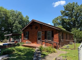 1613 Eskridge Ln, Louisville, KY 40216
