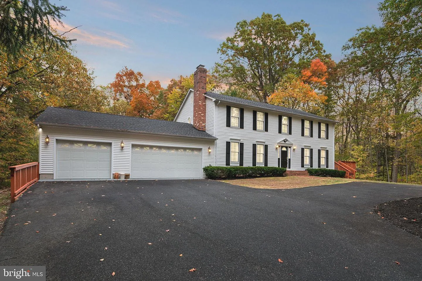 19 Windrush Ct photo 1