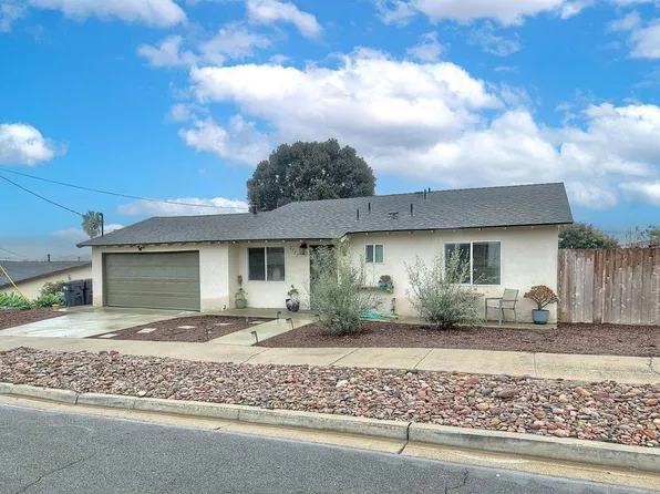 2727 Lancelot Dr, Oceanside, CA 92054