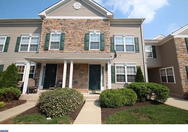 For Sale: 104 Fulgens Ct, Warrington, PA 18976