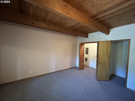 6165 Tillamook Ave — Photo 13