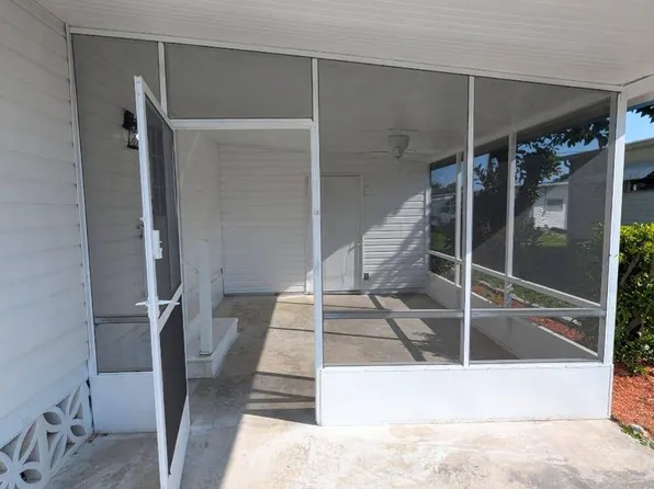 6515 15th St E, Sarasota, FL 34243