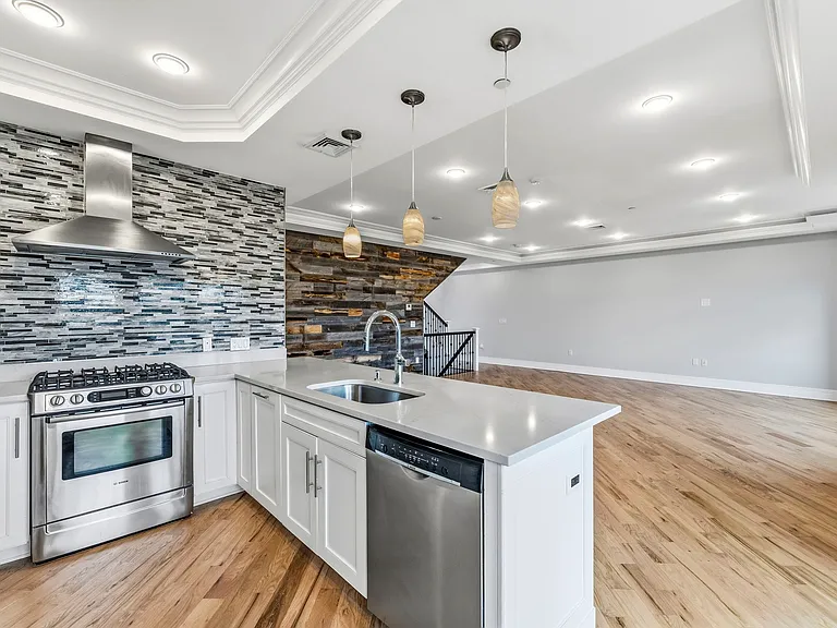 30 Marquis Ct — Photo 8