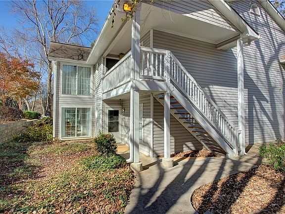 3rd image of 1708 Countryside Pl SE