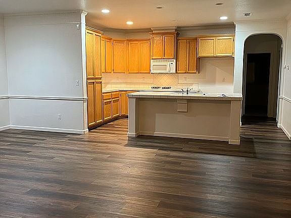 2nd image of 1424 Felton Way