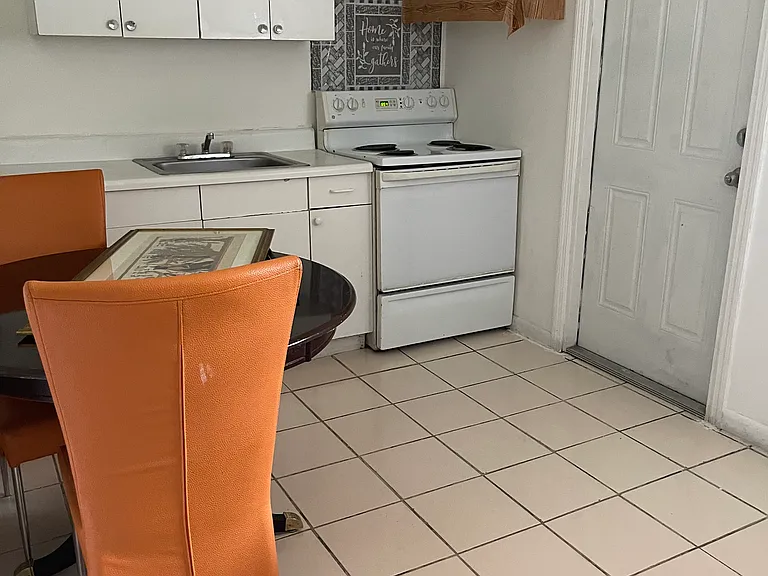 129 SE 5th St #4C — Photo 7
