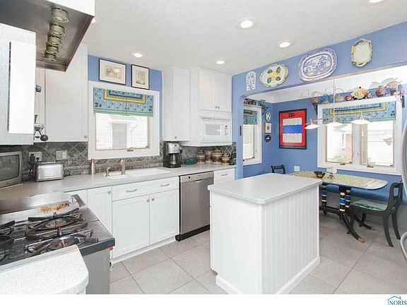 5th image of 3308 Grimsby Pl