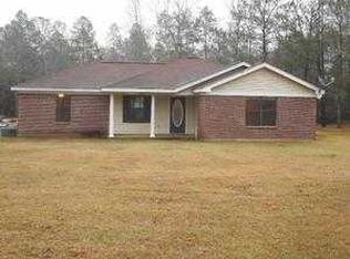206 Dogwood Cir, New Augusta, MS 39462