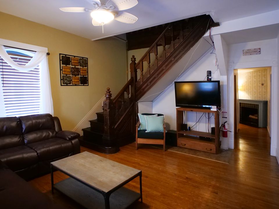 1st image of 36 Lincoln Ave APT 1