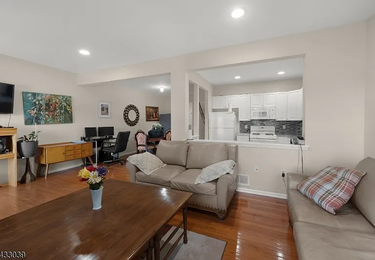 158 Autumn Ridge Rd — Photo 5