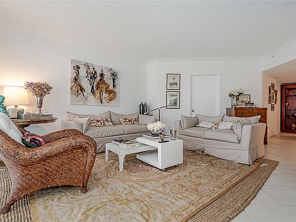 3rd image of 21205 Yacht Club Dr APT 1208