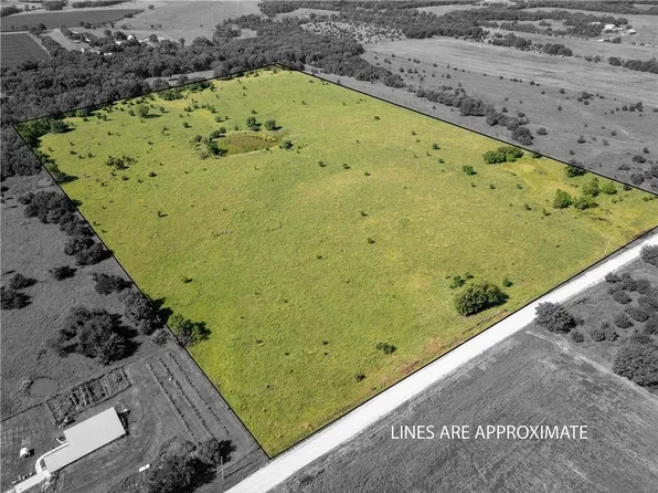 134 Haskell Rd, Quenemo, KS 66528