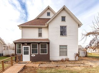 408 Main St, Maxwell, IA 50161