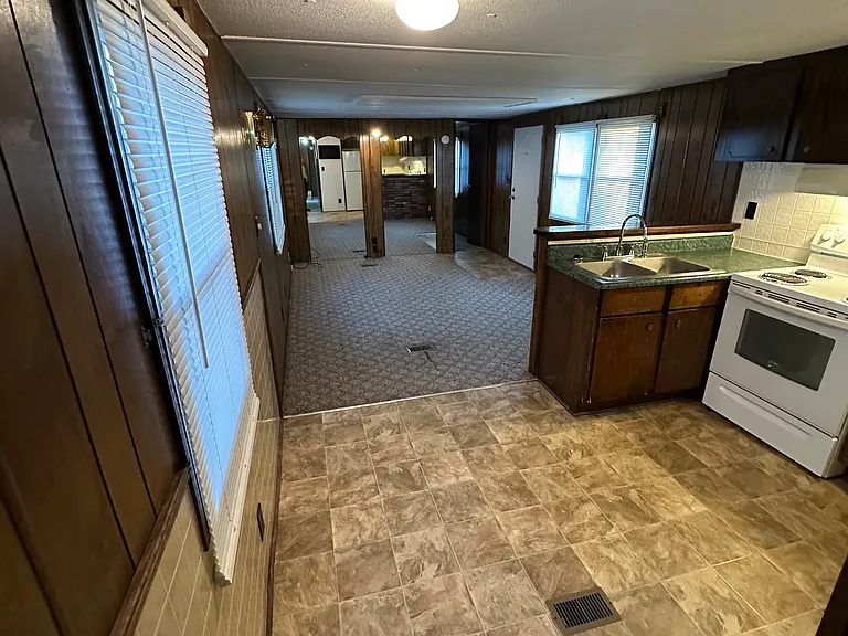742 Fisher Farm Rd — Photo 2
