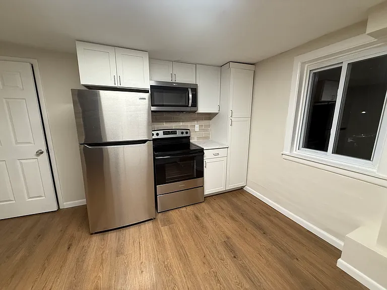52 W Washburn St #C — Photo 5
