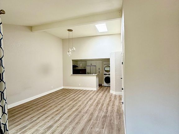 3rd image of 980 Lupine Hills Dr Unit 86