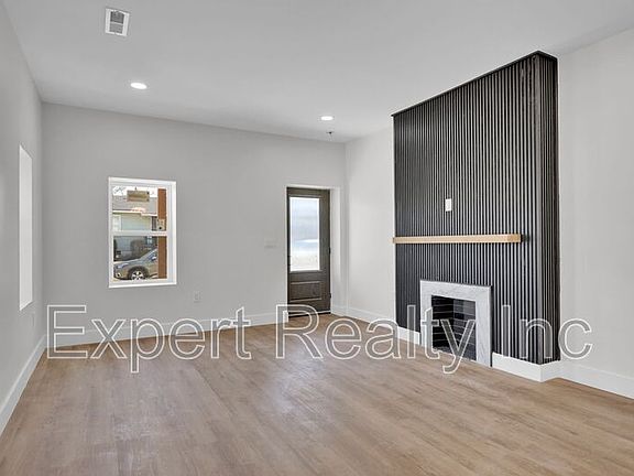 3rd image of 1720 34th Pl N