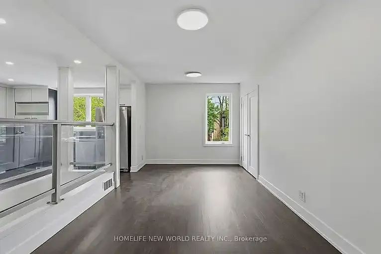 1842 Dundas St E #2 — Photo 6