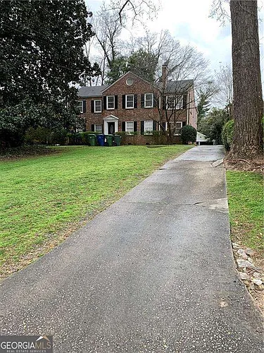 3664 Kingsboro Rd NE Photo 1