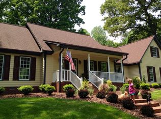 687 White Oaks Rd, Mooresville, NC 28115