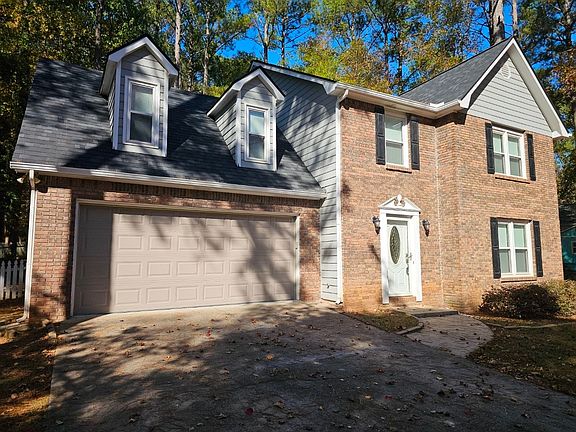 4th image of 102 Sauterne Way