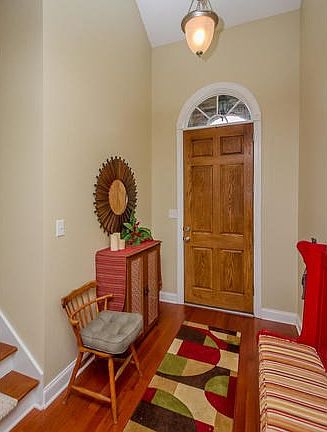 4th image of 380 Buxton Ln