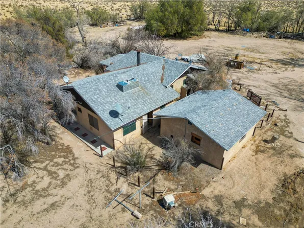 45200 Camelot Dr, Yermo, CA 92398