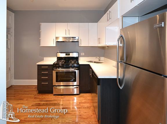 2nd image of 629 W Cornelia Ave APT 002S