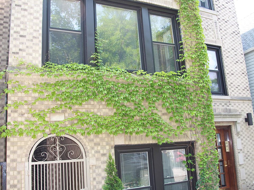1st image of 2323 W Melrose St APT 3