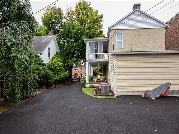 5th image of 150 E Main St