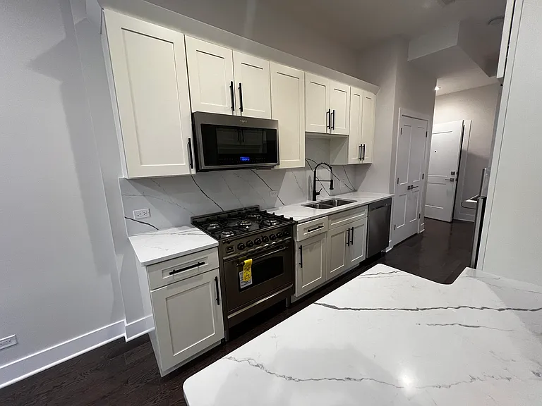4819 Main St #202 — Photo 6